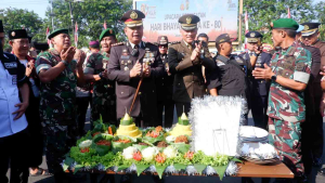 Kodim 0507/Bekasi Persembahkan Tumpeng Kehormatan pada HUT Bhayangkara ke-80, Perkuat Soliditas TNI-Polri
