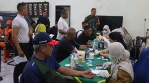 Lebih dari 100 Warga Ikuti Pemeriksaan Kesehatan Gratis di Koramil 01/Tebet