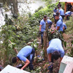 Lanud Iswahjudi Bersihkan Telaga Sarangan Peringati Hari Bakti TNI AU