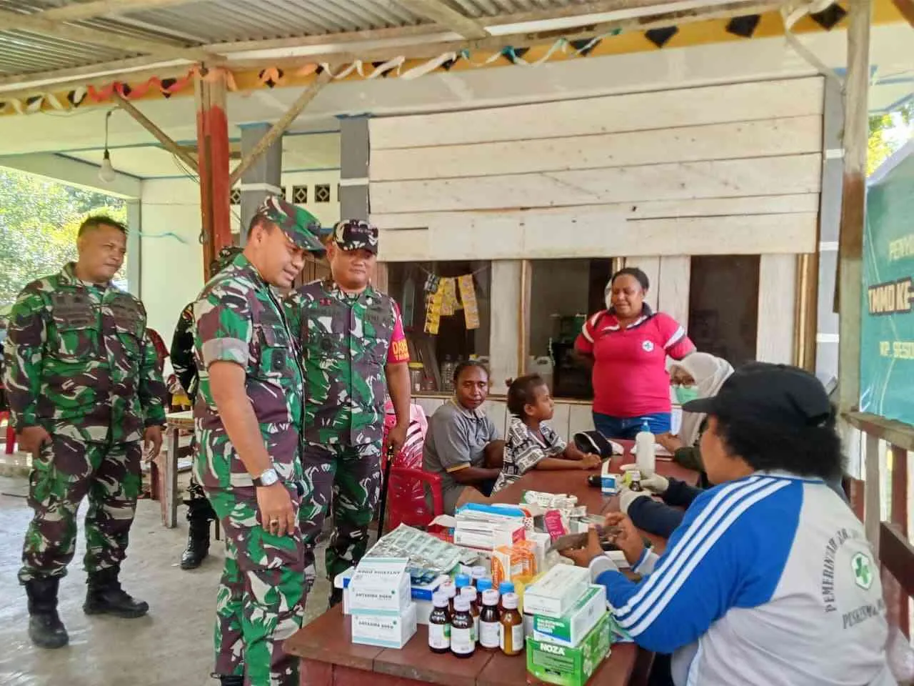 TMMD Hadirkan Pengobatan Gratis untuk Warga Kampung Sesor