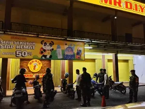 Babinsa dan Komduk Perkuat Keamanan Malam Minggu