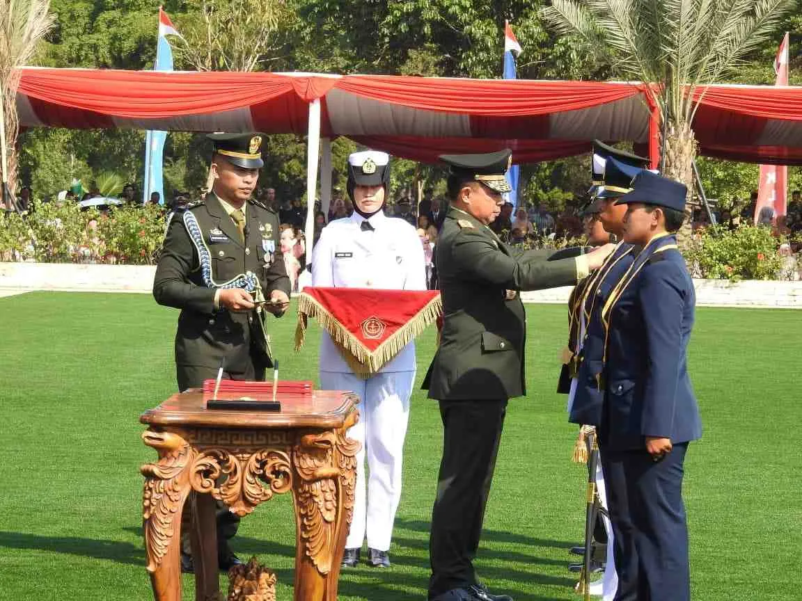 Kodiklat TNI Cetak 734 Perwira Karier Perkuat Pertahanan Negara