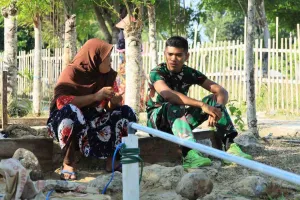 TMMD Bangun Kedekatan TNI dan Warga Lewat Program Mama Angkat