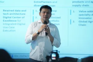Direktur PalmCo Jadi Mahasiswa Perdana Magister ITSI