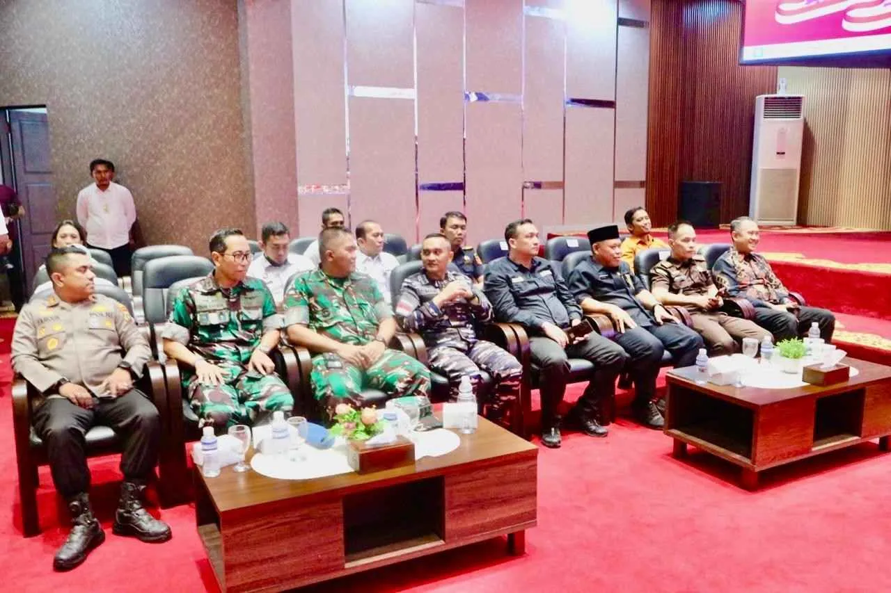 Danlanal Bintan Hadiri Paripurna DPRD Kepri Bahas APBD 2025