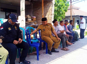 Nurdin Barok Melayat ke Rumah Duka, Warga Apresiasi Kepedulian Kepala Desa