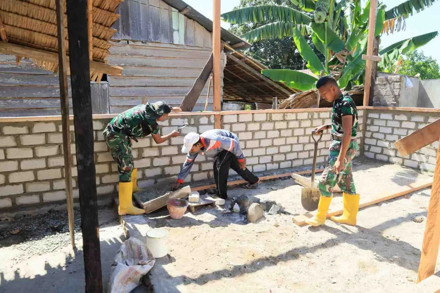 Satgas TMMD Bangun Rumah Layak Huni di Wasile Tengah