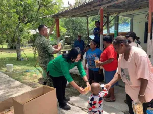 Kehangatan TMMD Eratkan TNI dan Warga Kampung Sesor