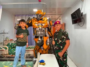 Danyonif 14 Marinir Bawa Senyum untuk Anak Prajurit