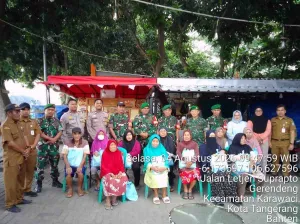 Koramil 01 Tangerang Salurkan 25 Paket Sembako untuk Warga Gerendeng
