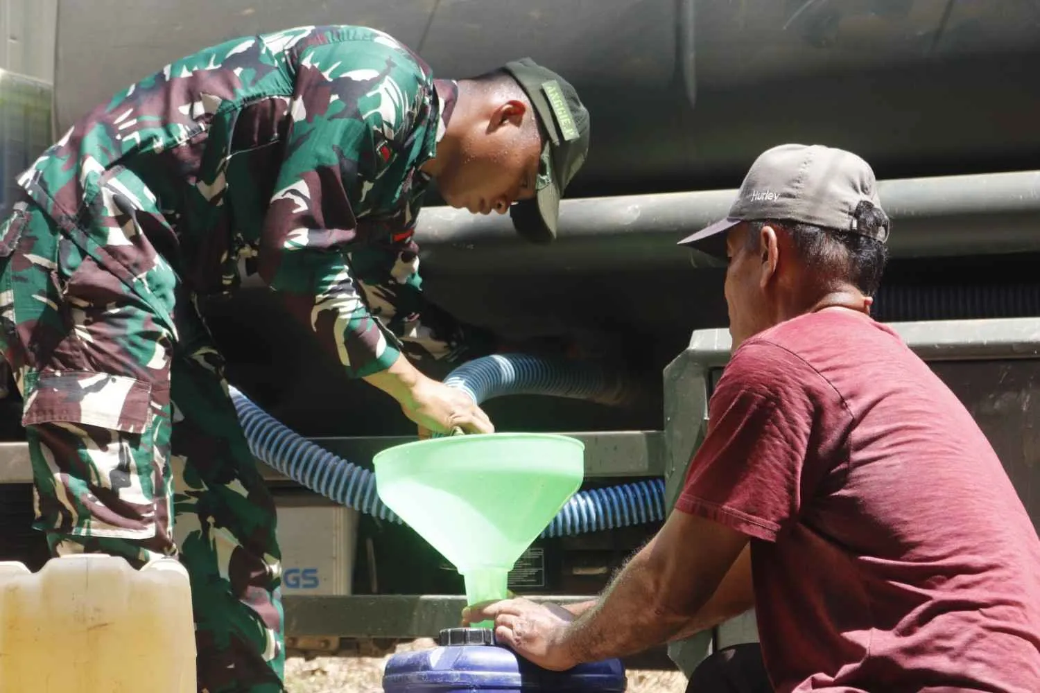 Brigif TP 32 Salurkan Air Bersih untuk Warga Kutai Timur 1 Brigif TP 32 Salurkan Air Bersih untuk Warga Kutai Timur