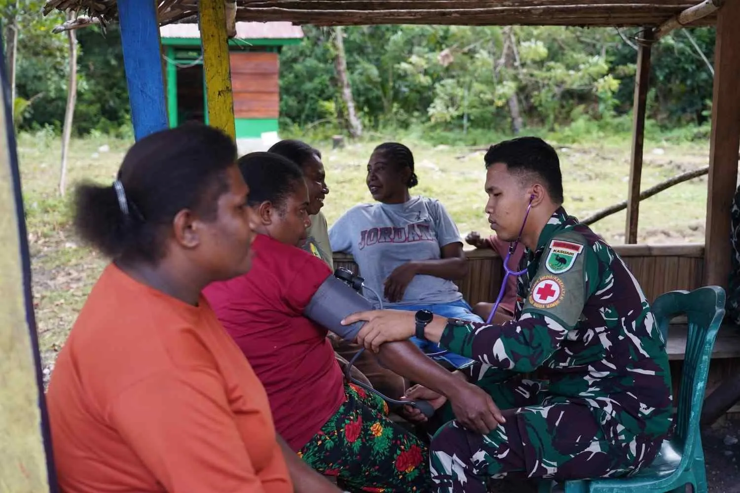 TMMD Ke-129 Jaga Kesehatan Warga dan Personel di Sesor