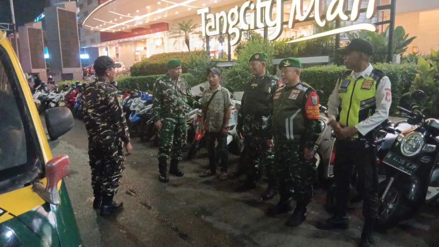 Kodim Tangerang Patroli Malam Jaga Keamanan Kota dan Tangsel 1 Kodim Tangerang Patroli Malam Jaga Keamanan Kota dan Tangsel