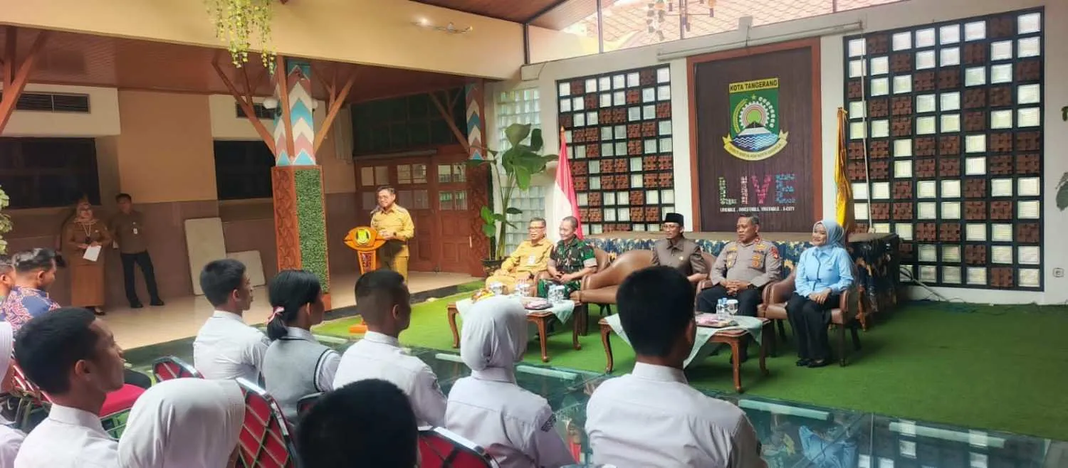 Kasdim Tangerang Bekali Capaska, Tekankan Disiplin dan Cinta Tanah Air 1 Kasdim Tangerang Bekali Capaska, Tekankan Disiplin dan Cinta Tanah Air