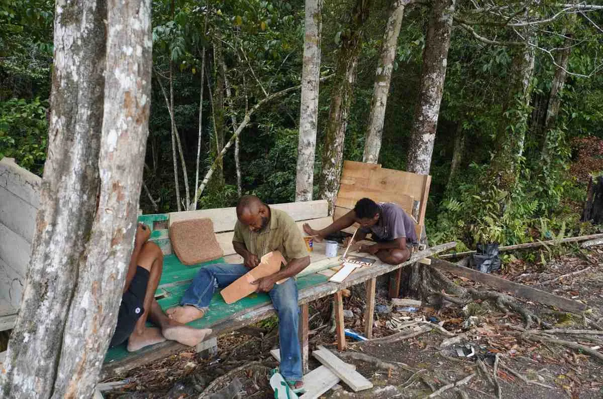 Satgas TMMD ke-129 Tuntaskan Pembersihan Lingkungan Kampung Sesor
