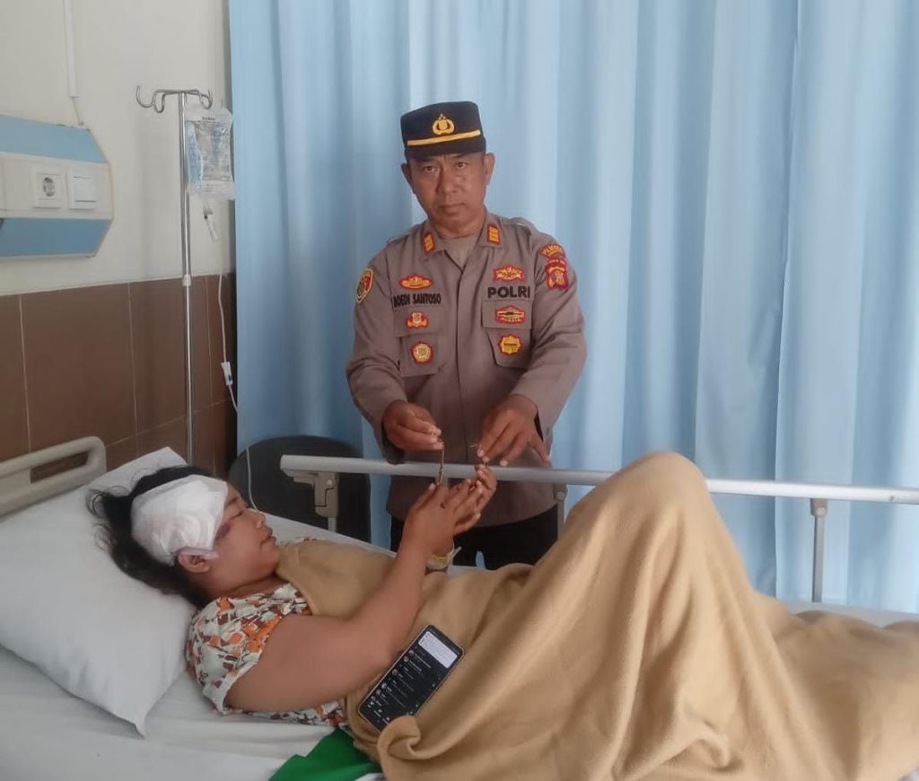 Wakapolsek Samarinda Ulu Dipukul Saat Evakuasi Korban Kecelakaan 6 1003351464