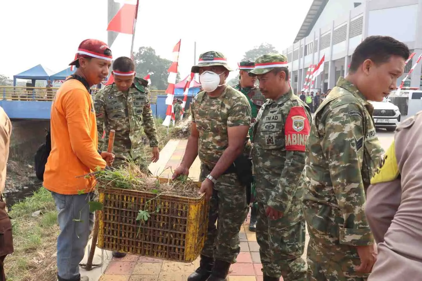 Kali Sabi Dibersihkan, Kodim 0506 Tangerang Antisipasi Ancaman Banjir