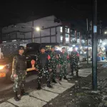 Babinsa Kodim 0506/Tangerang Intensifkan Patroli Malam Jaga Kamtibmas