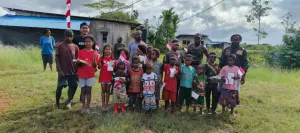 HUT Ke-81 RI, Kepala Suku Mbua Gelar Lomba dan Bagikan Sembako