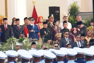 Panglima TNI Hadiri Penurunan Bendera Merah Putih di Istana Merdeka