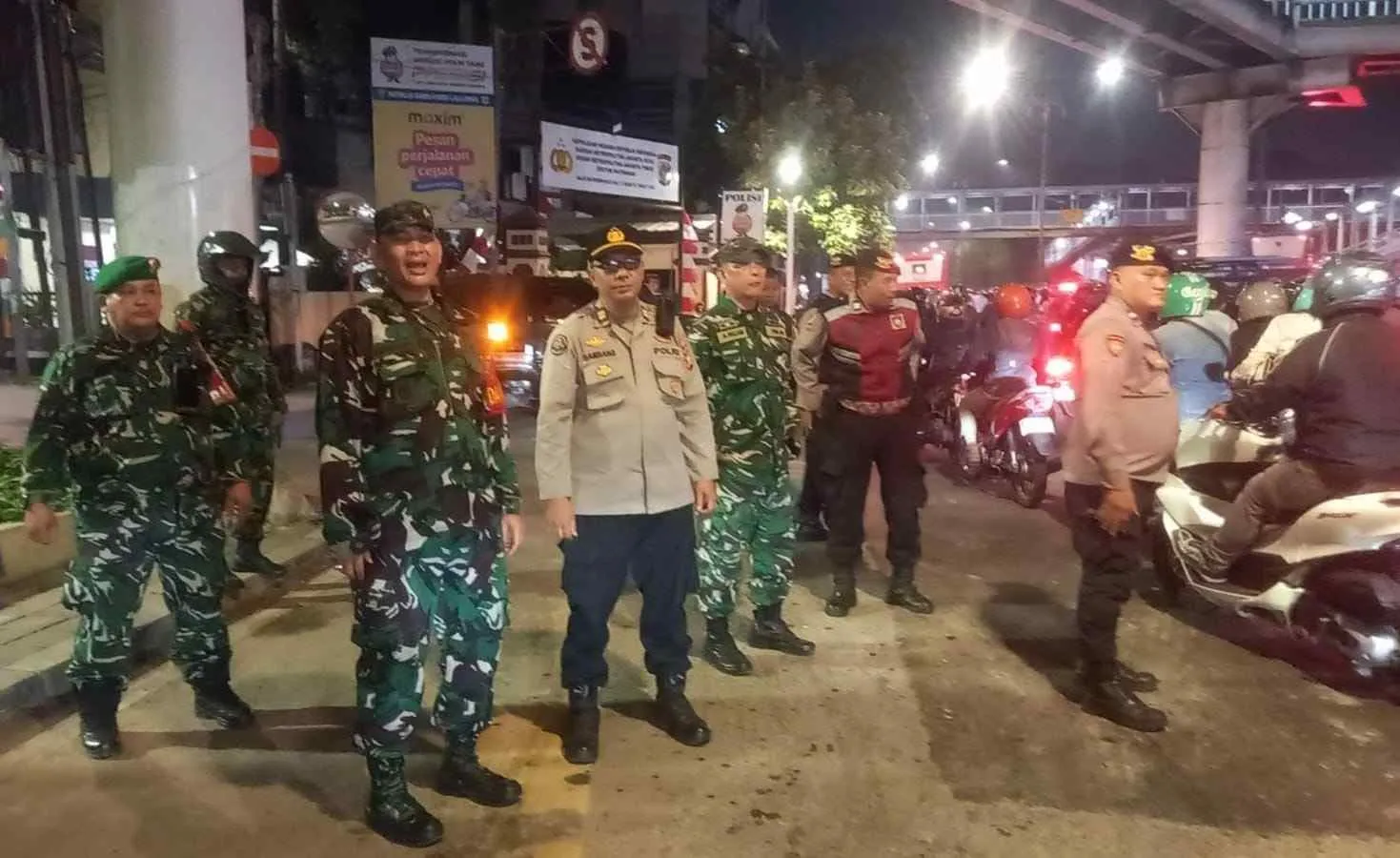Koramil Matraman Perkuat Siskamling Bersama Komduk Jaga Kamtibmas 1 Koramil Matraman Perkuat Siskamling Bersama Komduk Jaga Kamtibmas