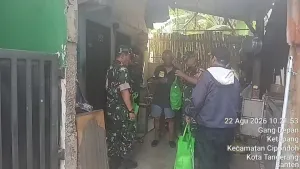Koramil Tangerang Salurkan Sembako untuk Warga Kenanga