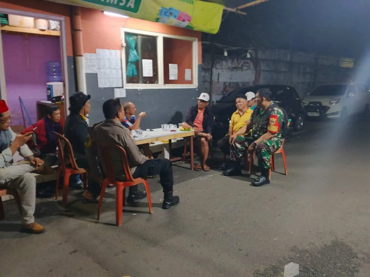 Koramil Cakung dan Komduk Gelar Siskamling Jaga Keamanan Wilayah