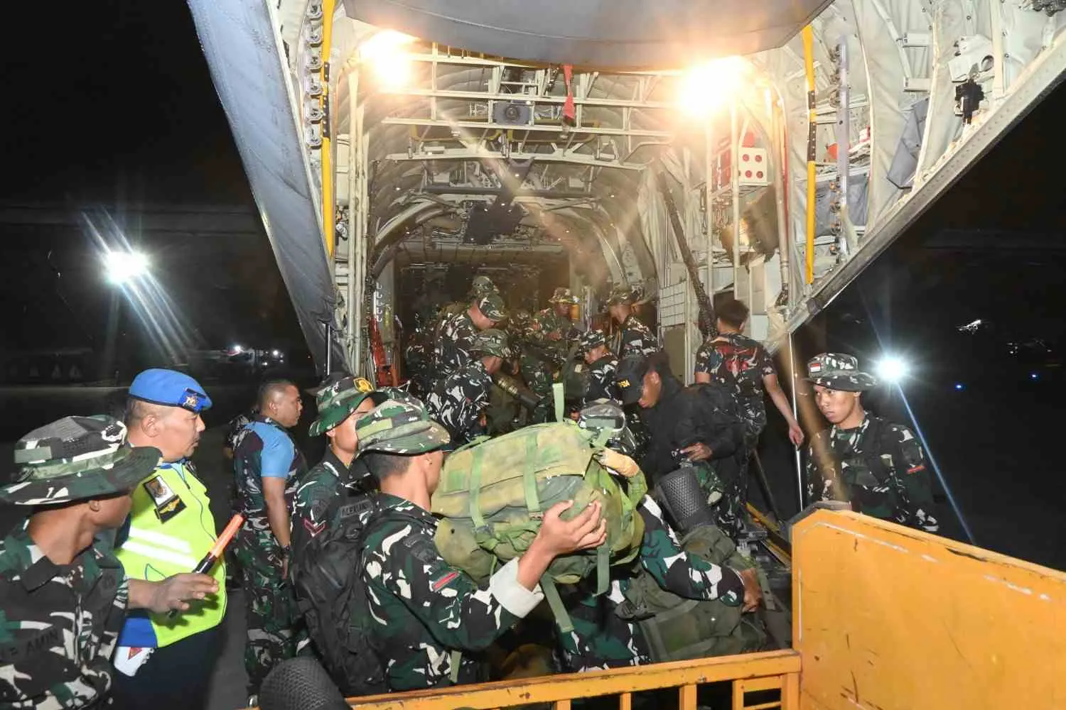 TNI Kirim 200 Personel Tambahan Tangani Karhutla Kalimantan Barat
