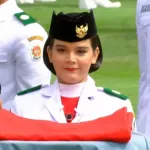 Kebanggaan Celine Olivia, Siswi SMK Negeri 5 Pontianak Pembawa Baki di HUT ke-81 RI