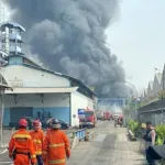 Kebakaran Pabrik di Bekasi Utara, Damkar Kerahkan 10 Armada