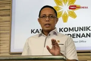Hasan Nasbi Akui Kepuasan Publik Prabowo Turun, Soroti Evaluasi MBG