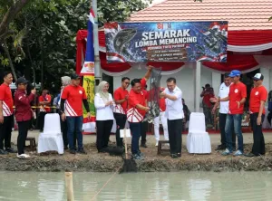 Perumda Tirta Patriot Perkuat Kekompakan Pegawai Lewat Lomba Mancing HUT RI
