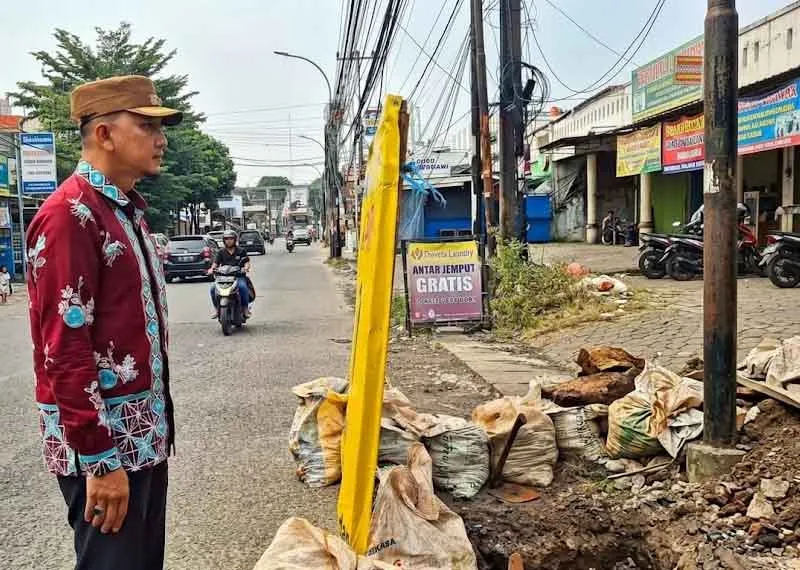 Belum Bisa Tunjukkan Izin, Lurah Jatimekar Hentikan Galian Utilitas