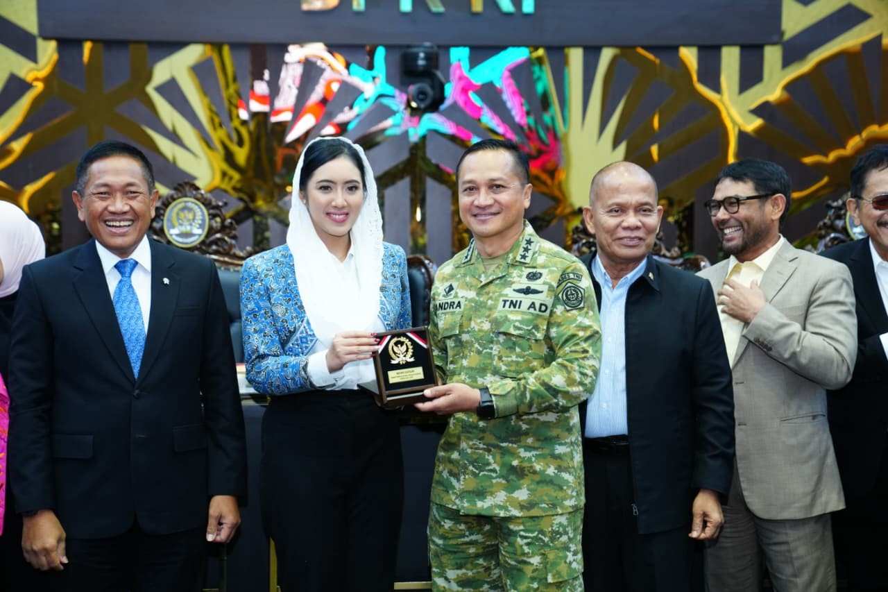 TNI Beri Masukan RUU Reforma Agraria, Soroti Kepastian Tanah untuk Pertahanan 1 TNI Beri Masukan RUU Reforma Agraria, Soroti Kepastian Tanah untuk Pertahanan