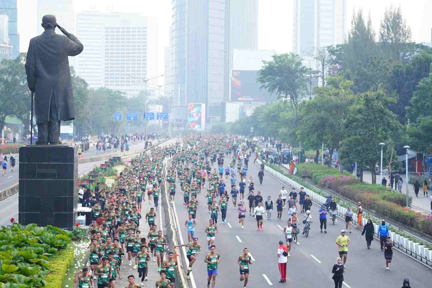 TNI Run 2026 Digelar di Monas, 15.965 Pelari Ikut Meramaikan 1 TNI Run 2026 Digelar di Monas, 15.965 Pelari Ikut Meramaikan