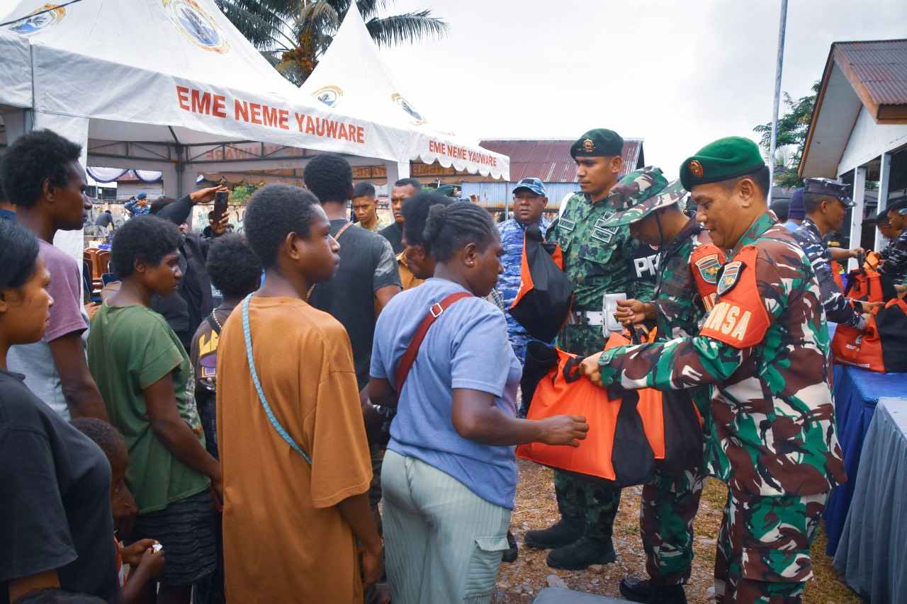 Bakti Sosial HUT ke-81 TNI Semarakkan Kebersamaan di Nawaripi