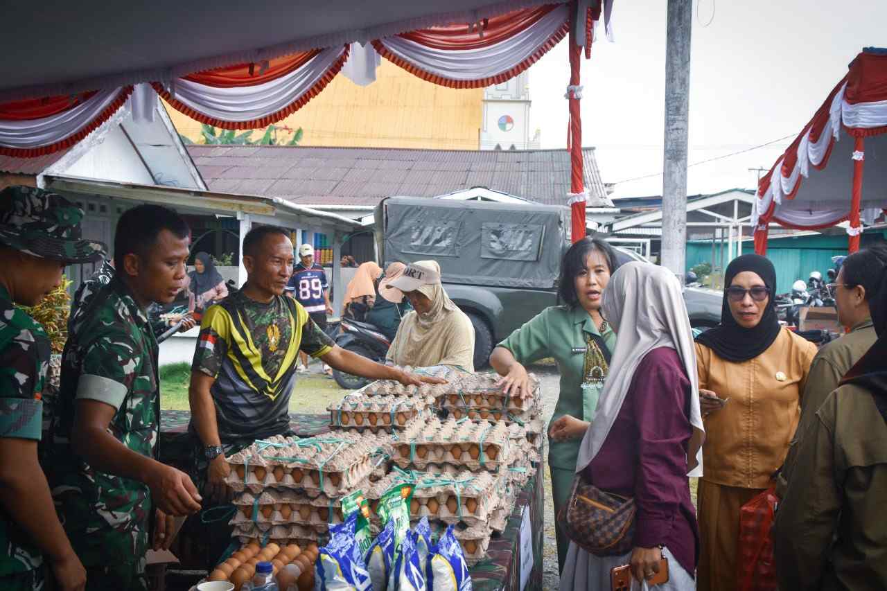 Kodim 1710/Mimika Gelar Bazar Murah Sambut HUT Ke-81 TNI 1 Kodim 1710/Mimika Gelar Bazar Murah Sambut HUT Ke-81 TNI