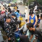 Kodaeral XII Salurkan 368.000 Liter Air Bersih untuk Warga Terdampak Karhutla