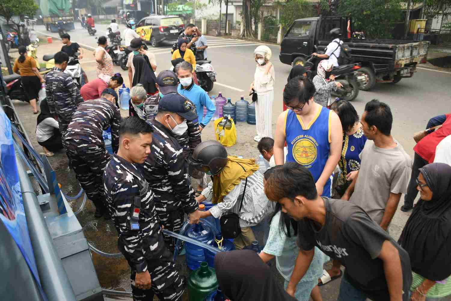 Kodaeral XII Salurkan 368.000 Liter Air Bersih untuk Warga Terdampak Karhutla