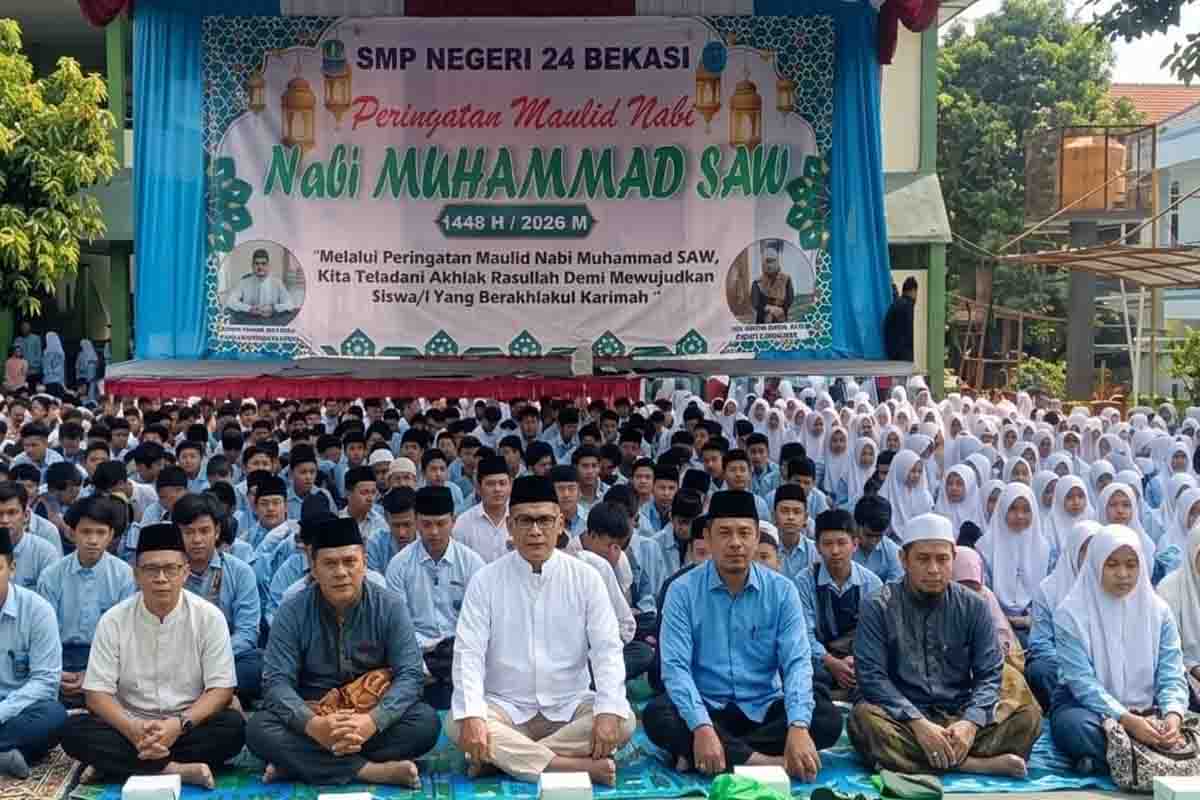 SMPN 24 Kota Bekasi menggelar peringatan Maulid Nabi Muhammad SAW 1448 H