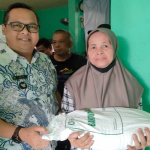 5.634 Karung Beras Disalurkan ke 1.878 Warga Kelurahan Jakasetia