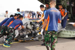 Hari ke-18 Gempa NTT, TNI Kirim Total 1.054,603 Ton Bantuan