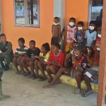Satgas TMMD ke-130 Kodim 1808/Mansel Edukasi Anak Yamboi Cegah ISPA