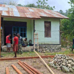 Satgas TMMD ke-130 Kodim 1808 Mansel Rehab Rumah Warga