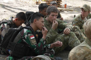 TNI–ADF Asah Kemampuan Bertahan Hidup di Alam Liar