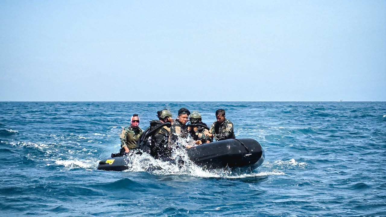 Kopaska dan Pasukan Australia Latihan Infiltrasi Bawah Air di Situbondo 1 Kopaska dan Pasukan Australia Latihan Infiltrasi Bawah Air di Situbondo