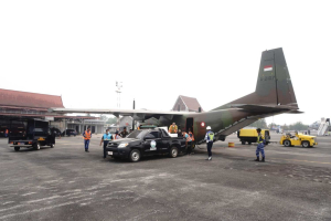 Lanud Sjamsudin Noor Kerahkan NC-212 untuk Modifikasi Cuaca Karhutla