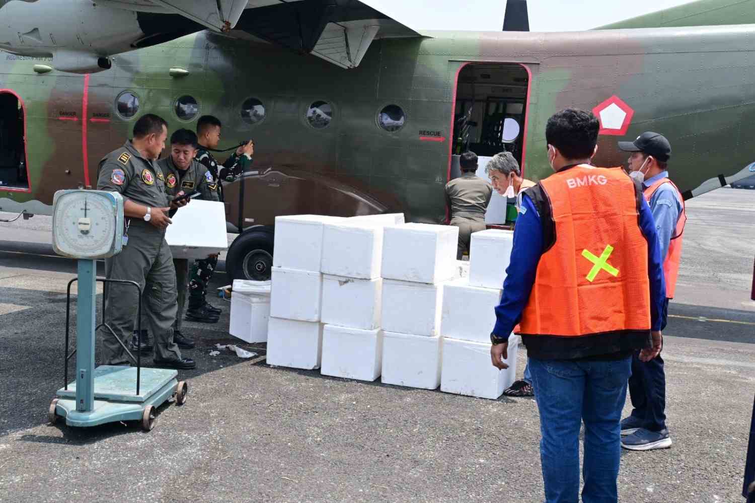Tiga Sortie NC-212 untuk Modifikasi Cuaca, Sejauh Mana Tekan Karhutla di Kalimantan?