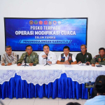 TNI Kerahkan Pesawat CASA untuk Perkuat Operasi Modifikasi Cuaca