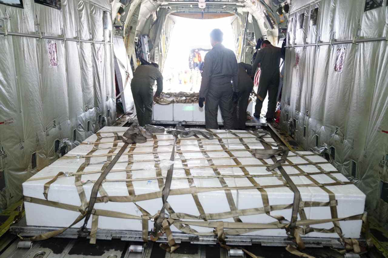 TNI Tambah 8,7 Ton Bahan Modifikasi Cuaca untuk Tangani Karhutla di Kalsel 1 TNI Tambah 8,7 Ton Bahan Modifikasi Cuaca untuk Tangani Karhutla di Kalsel